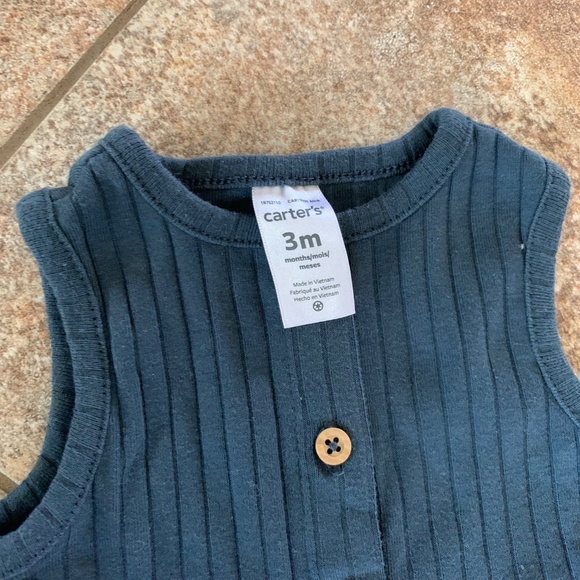 Carter’s 3M Baby Overalls & Modern Baby Long Sleeve Bodysuit Set | - Picture 4 of 4